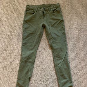 Banana Republic Men's Skinny Fit Traveler Pant